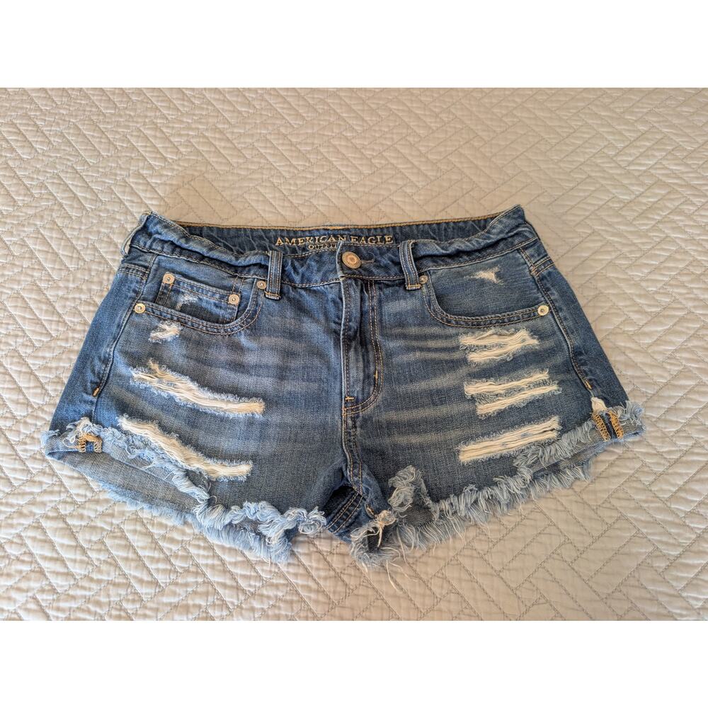 American Eagle Jean Cut Off Women's Size 6 Blue Distressed (0469)